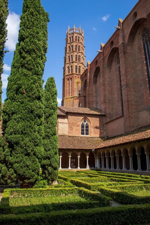 https://www.wizengo.com/wp-content/uploads/2026/08/toulouse-600x900.jpg
